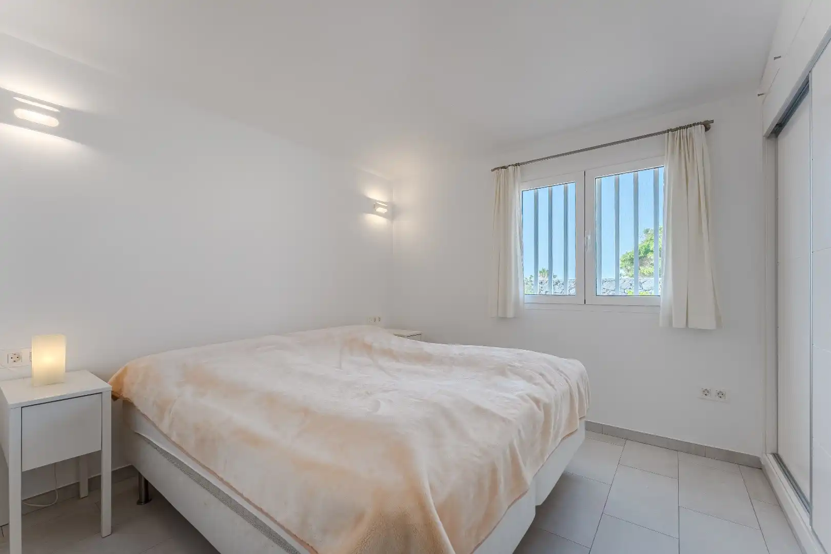 Buitengewone elegante villa aan golfbaan met zicht op zee! foto 15