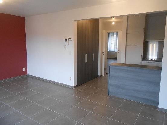 Centraal gelegen appartement  met 1 slaapkamer en tuin foto {{pictureIndex}}