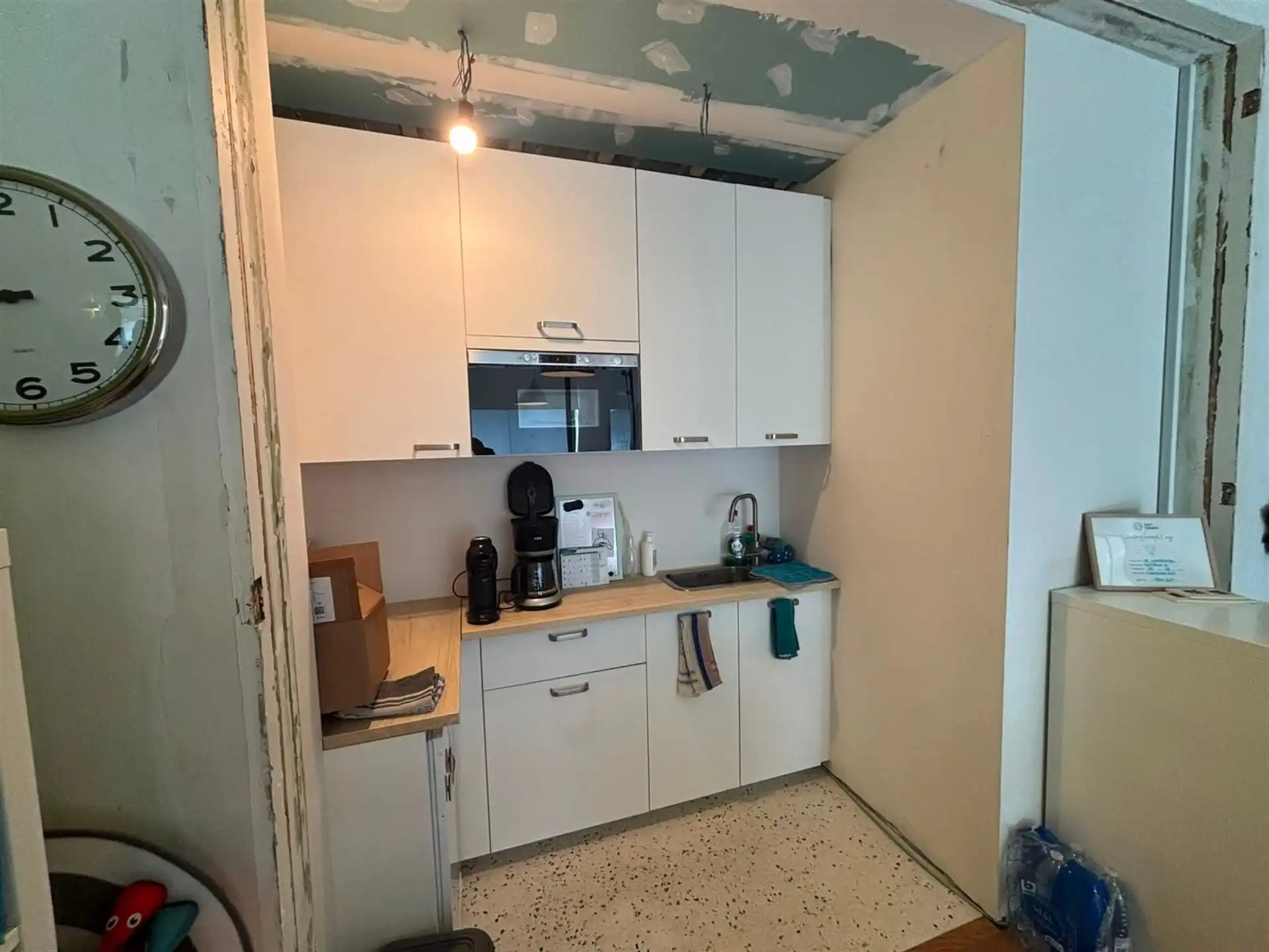 Commercieel pand te huur op toplocatie nabij centrum en E40 foto 6