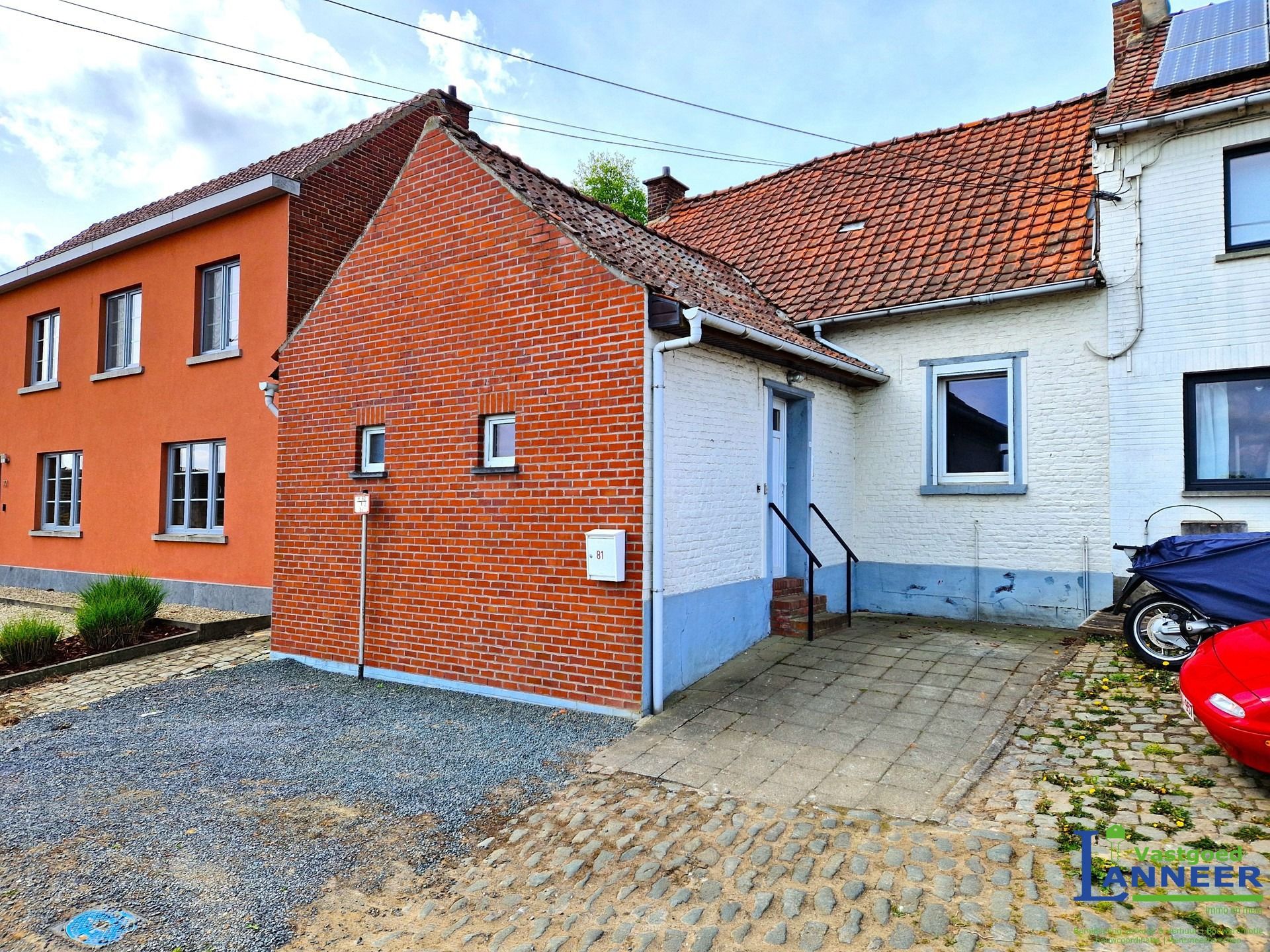 Grondig te renoveren woning op prachtlocatie te Vollezele foto 2