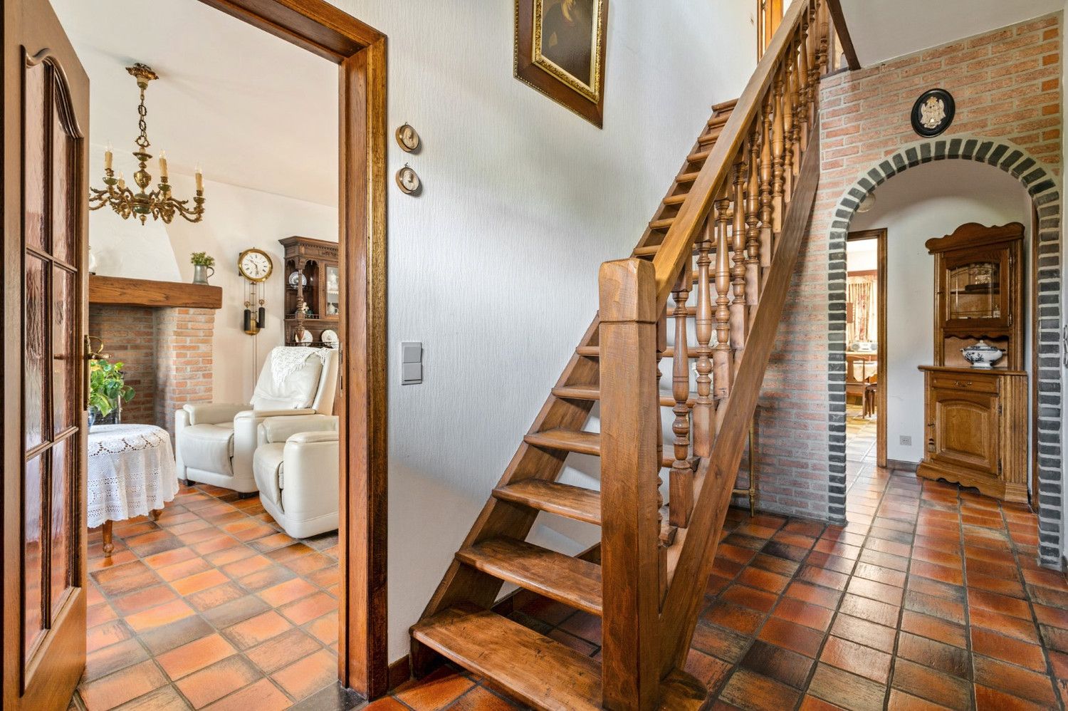 OPEN BEBOUWING MET GARAGE EN TUIN OP GOEDE LOCATIE! foto 11