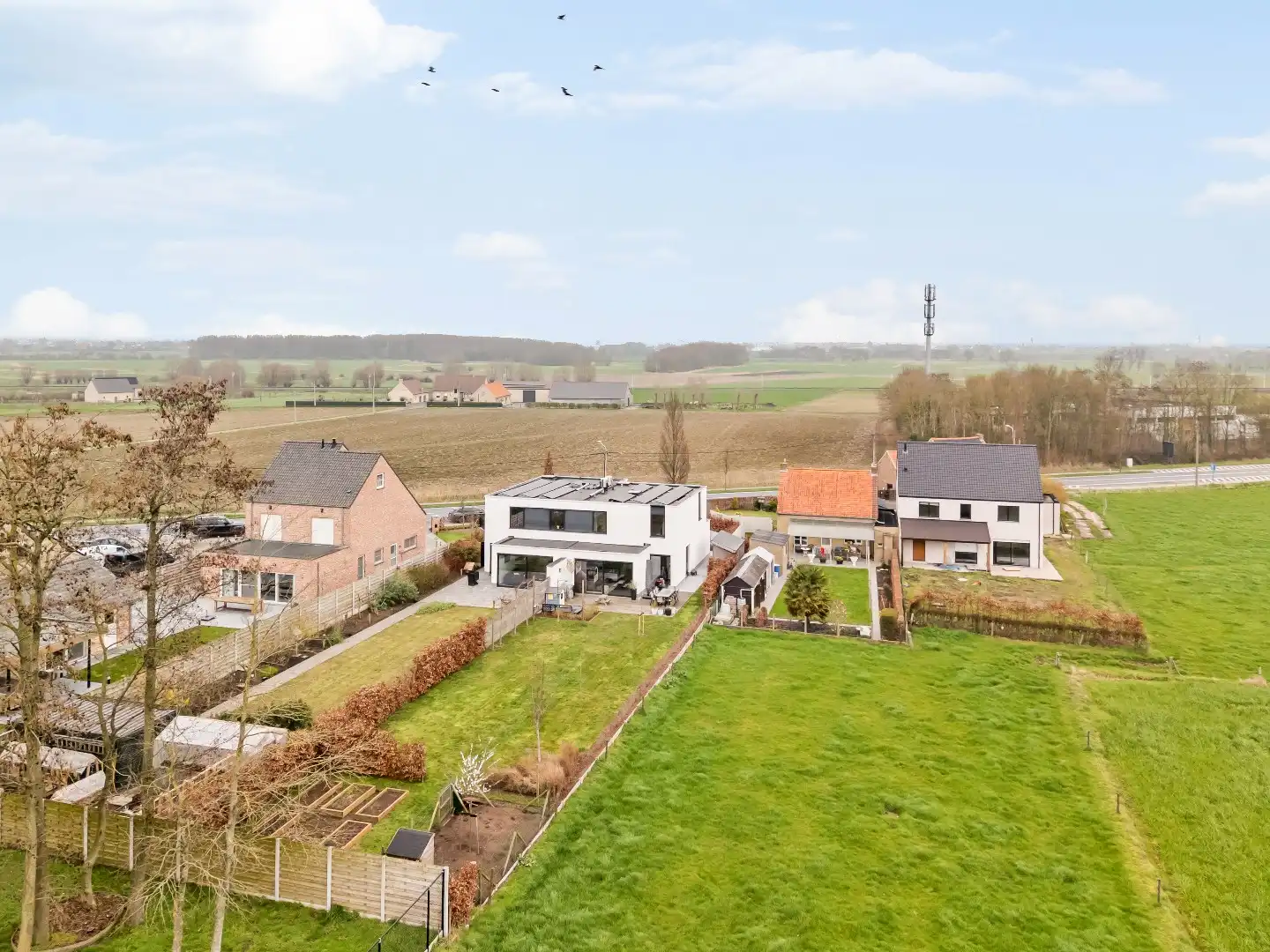 Recente en energiezuinige woning met 3 slaapkamers, ruime garage en tuin. foto 19