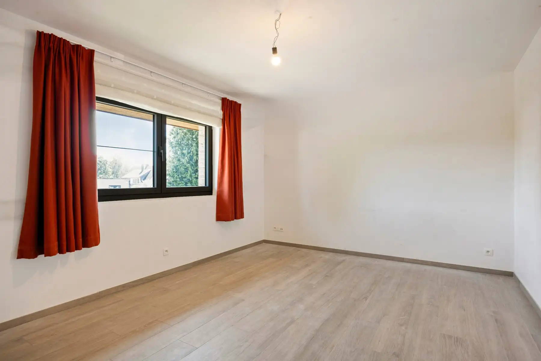 Ruime energiezuinige en instapklare villa in Wemmel foto 13