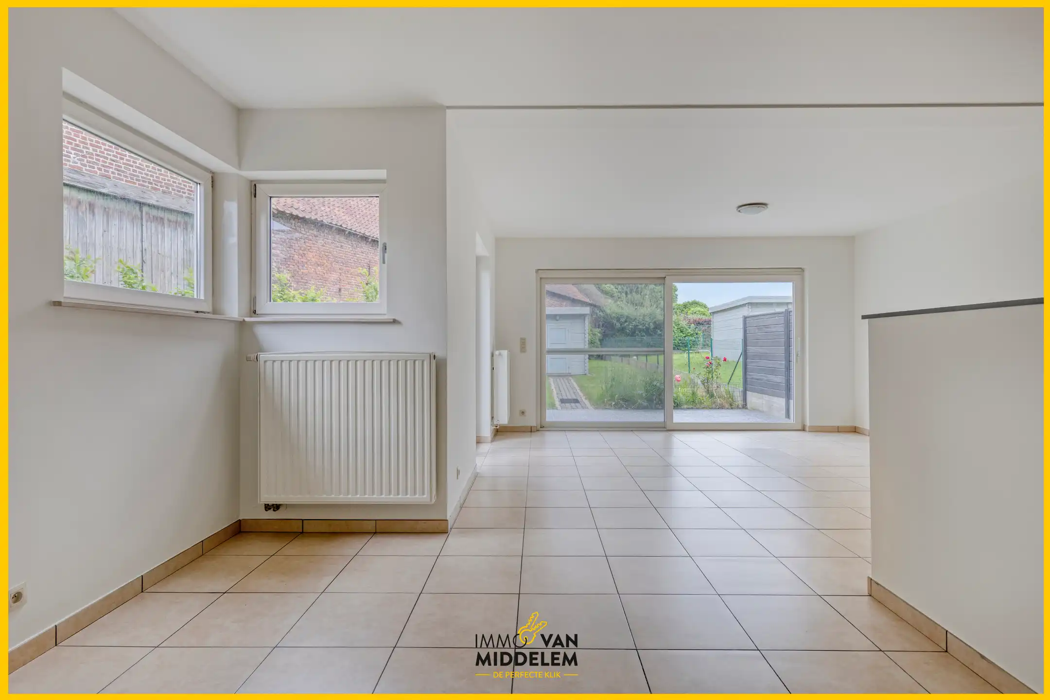 INSTAPKLARE ENERGIEZUINIGE WONING MET 3 SLPK EN GARAGE foto 2