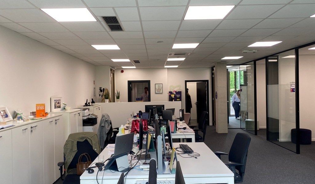 Gemeubelde kantoorruimte te huur in D-One te Kortrijk foto 13