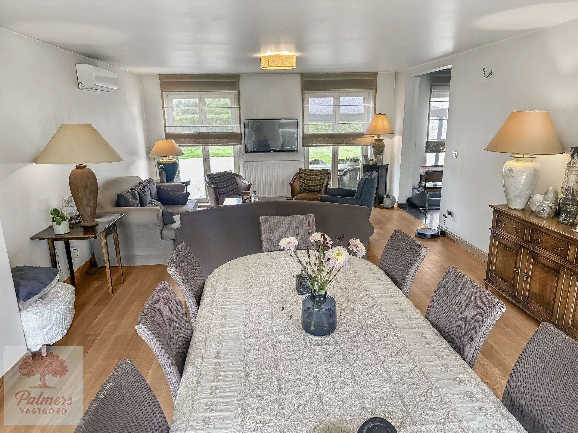 Veelzijdige villa eventueel voor vrij beroep. foto 6