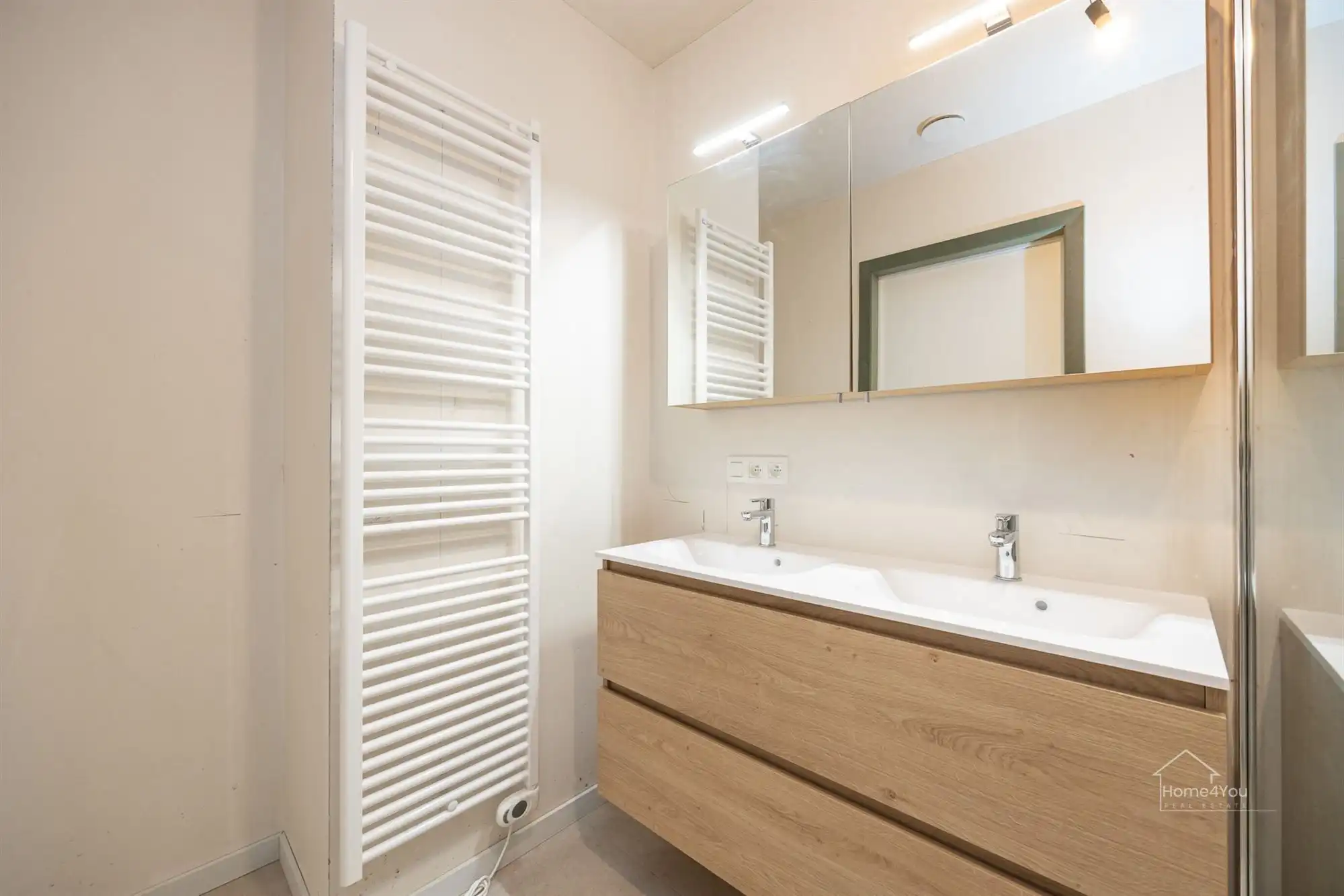 Nieuwbouw gelijkvloers appartement met aangename tuin foto 9