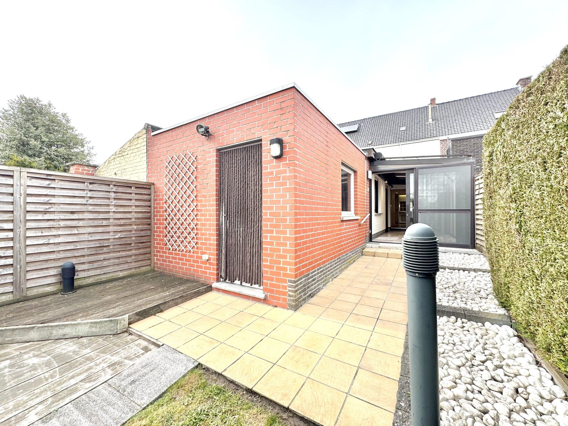 RUIME WONING MET MAGAZIJN EN UITWEG op 493 m² foto 28