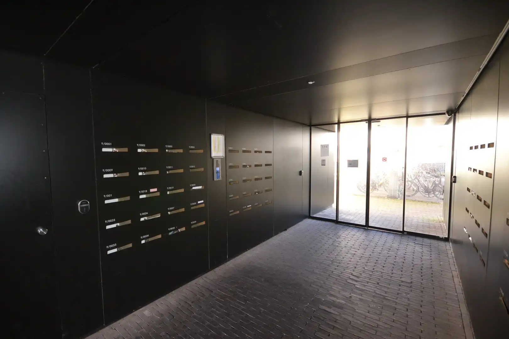 Studentenstudio centrum Brugge  met prachtige binnentuin. foto 3