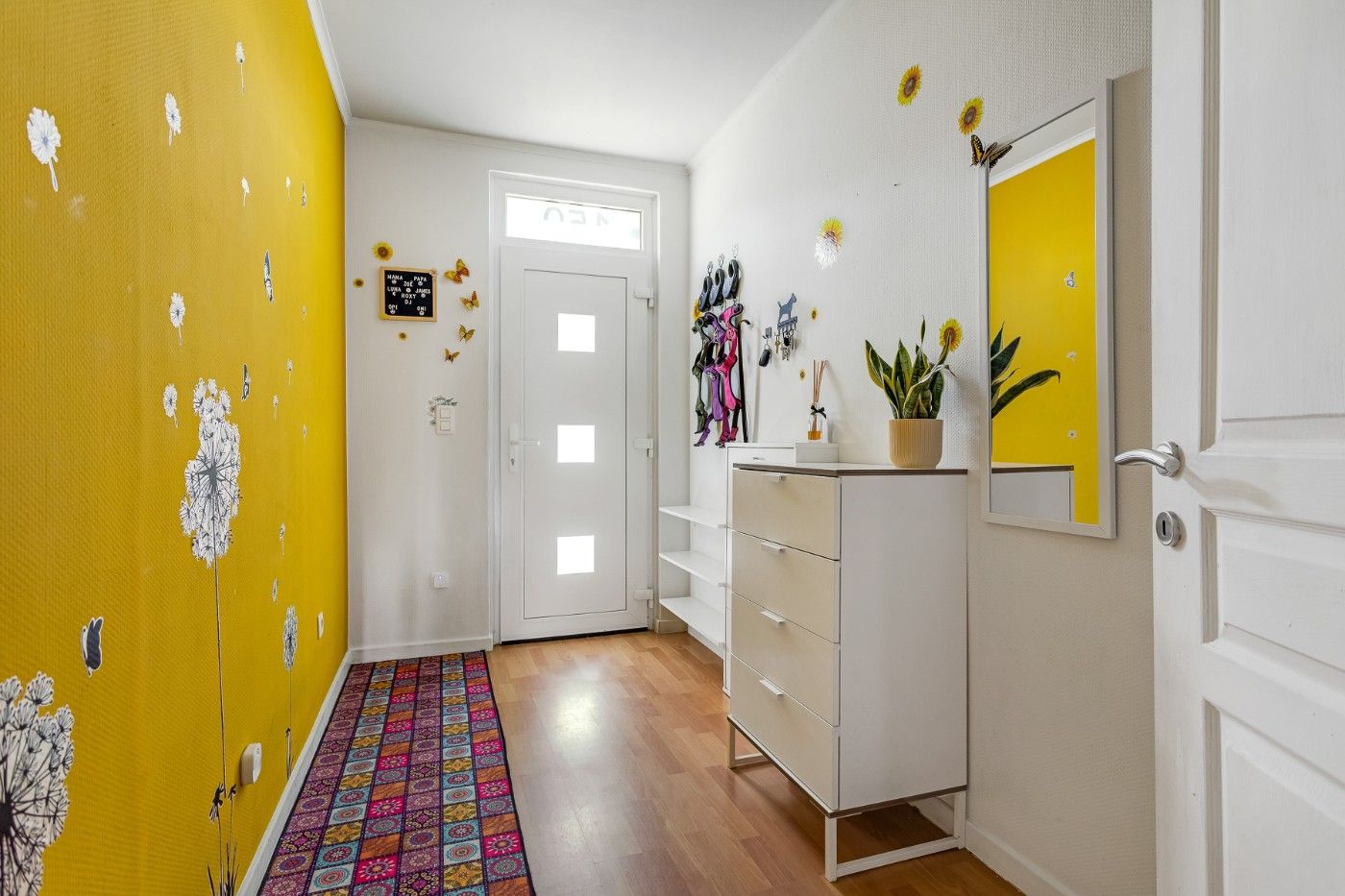 Gezellige, instapklare woning met 2 à 3 slpk op prachtig Z-perceel van 825m² foto 3