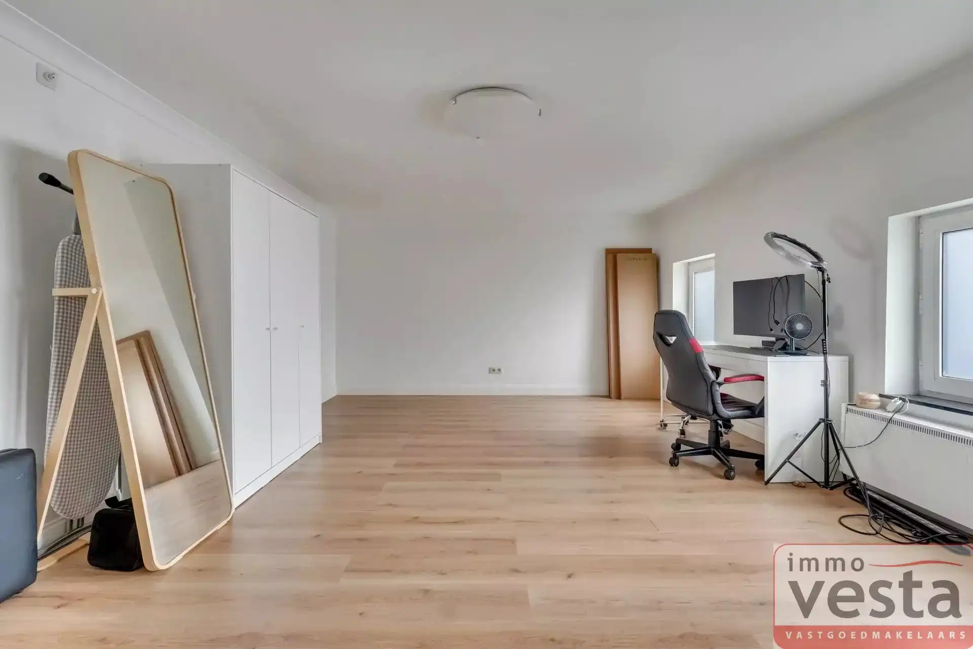 Degelijke eengezinswoning nabij centrum foto 19