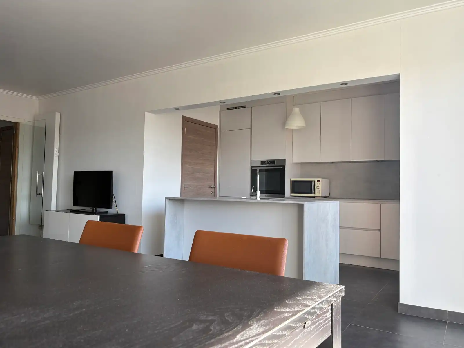 Instapklaar appartement met 2 slaapkamers, incl. staanplaats foto 5