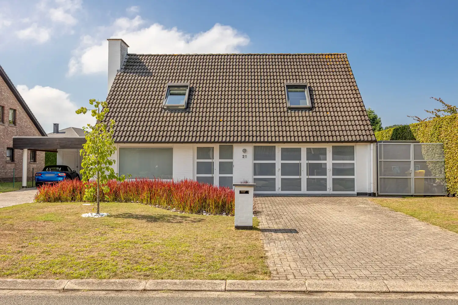 Karaktervolle villa met prachtige tuin en zwembad in doodlopende straat foto 3