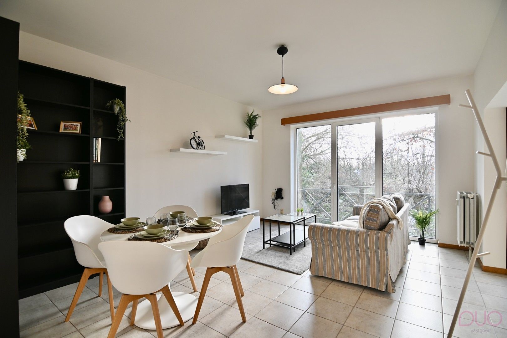 Instapklare gerenoveerde assistentiewoning op een domein van 1ha 15a 19ca aan de stadsrand van Hasselt (toplocatie) (rolstoeltoegankelijk) foto 2