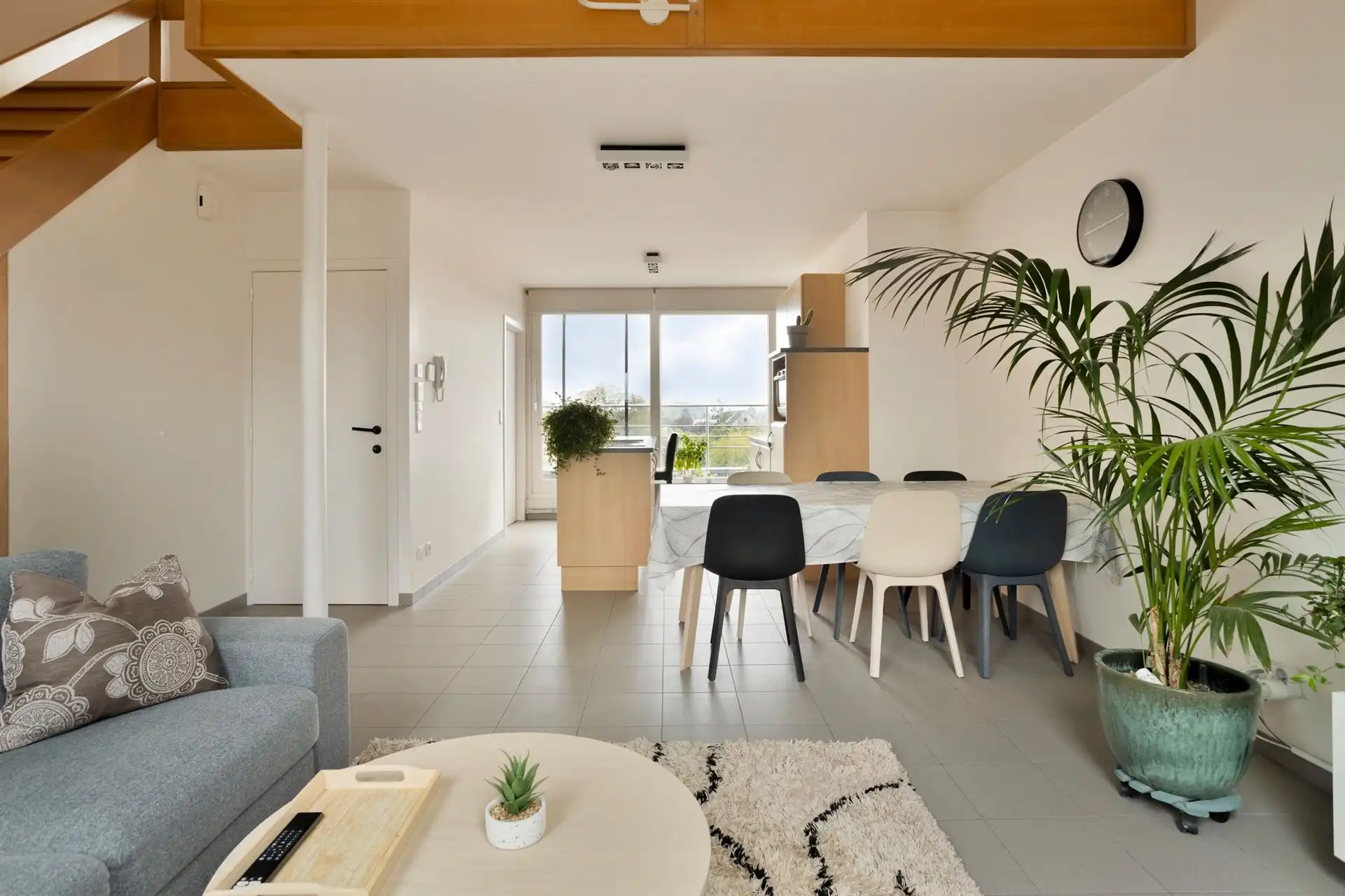 Dakappartement met schitterend terras en autostaanplaats foto 4