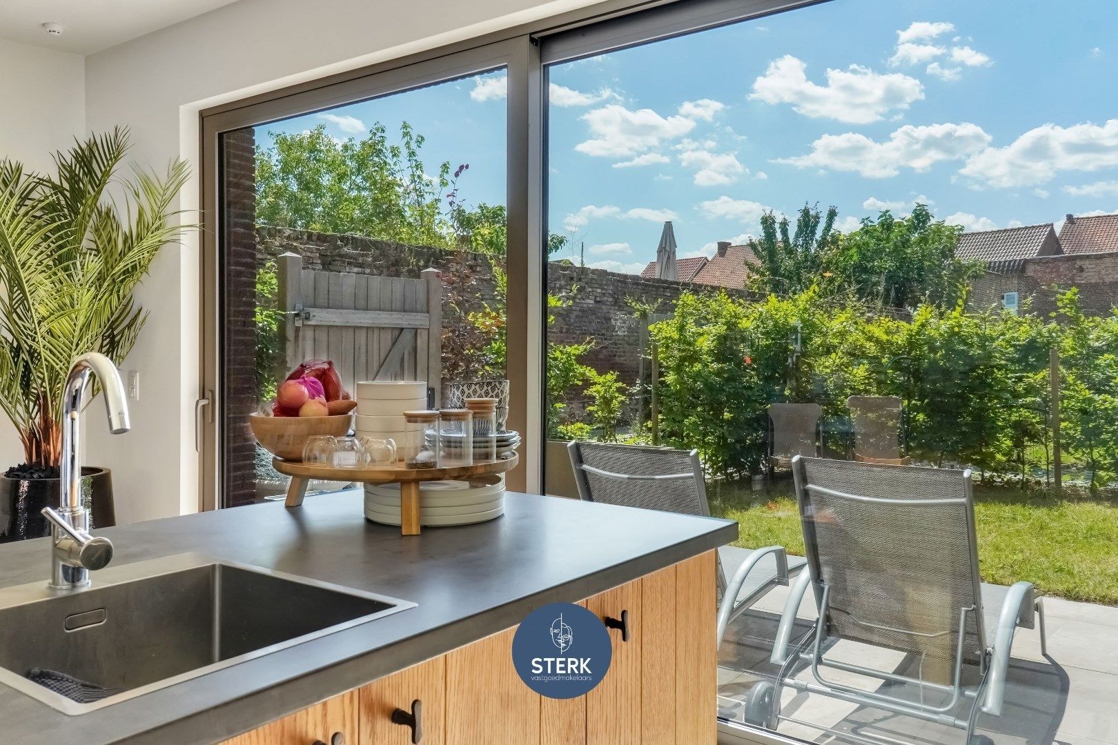 ENERGIEZUINIGE GEZINSWONING IN DE DORPSKERN VAN OUD-REKEM !  foto 13