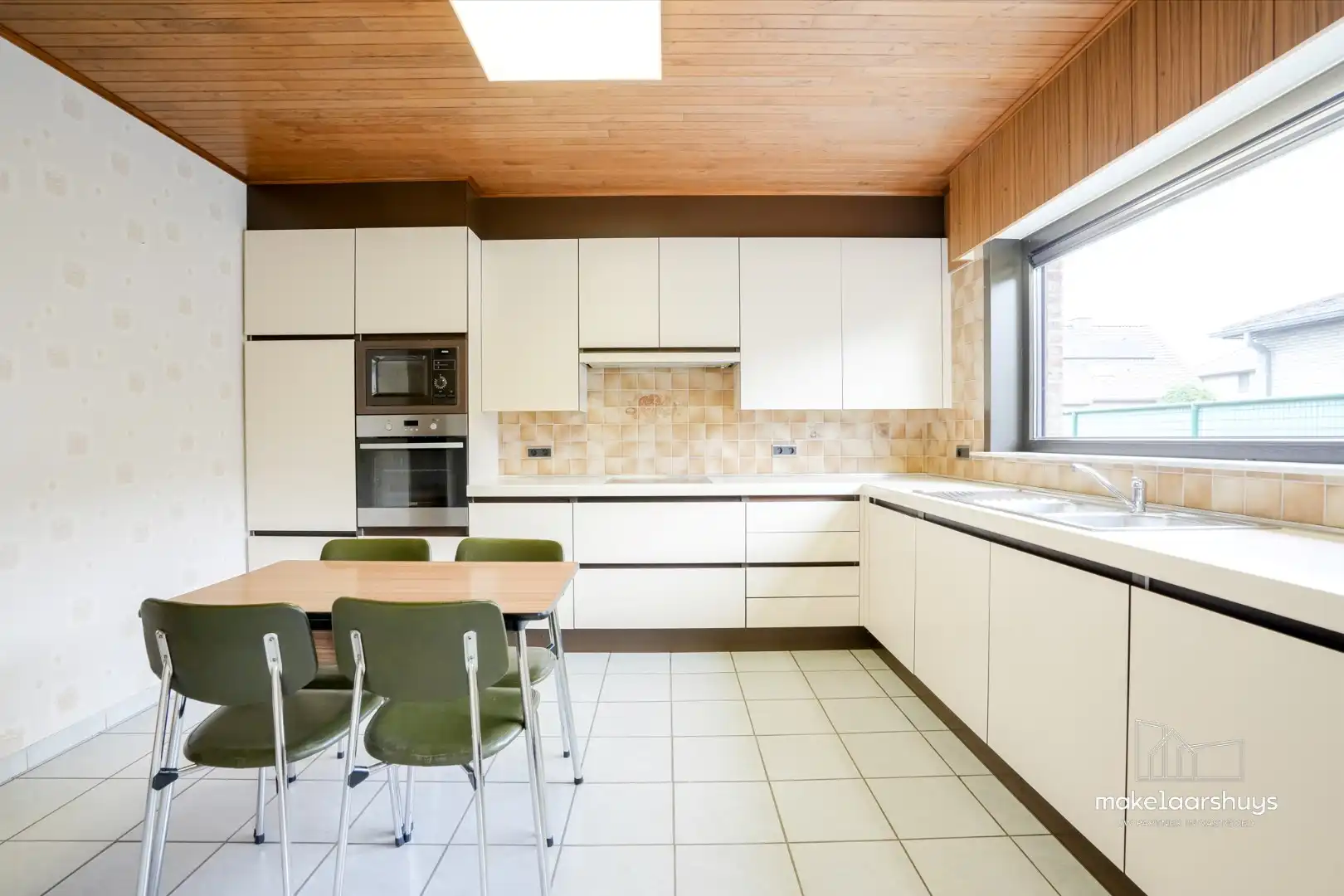 Goed onderhouden bungalow met ruime zolder.   foto 6