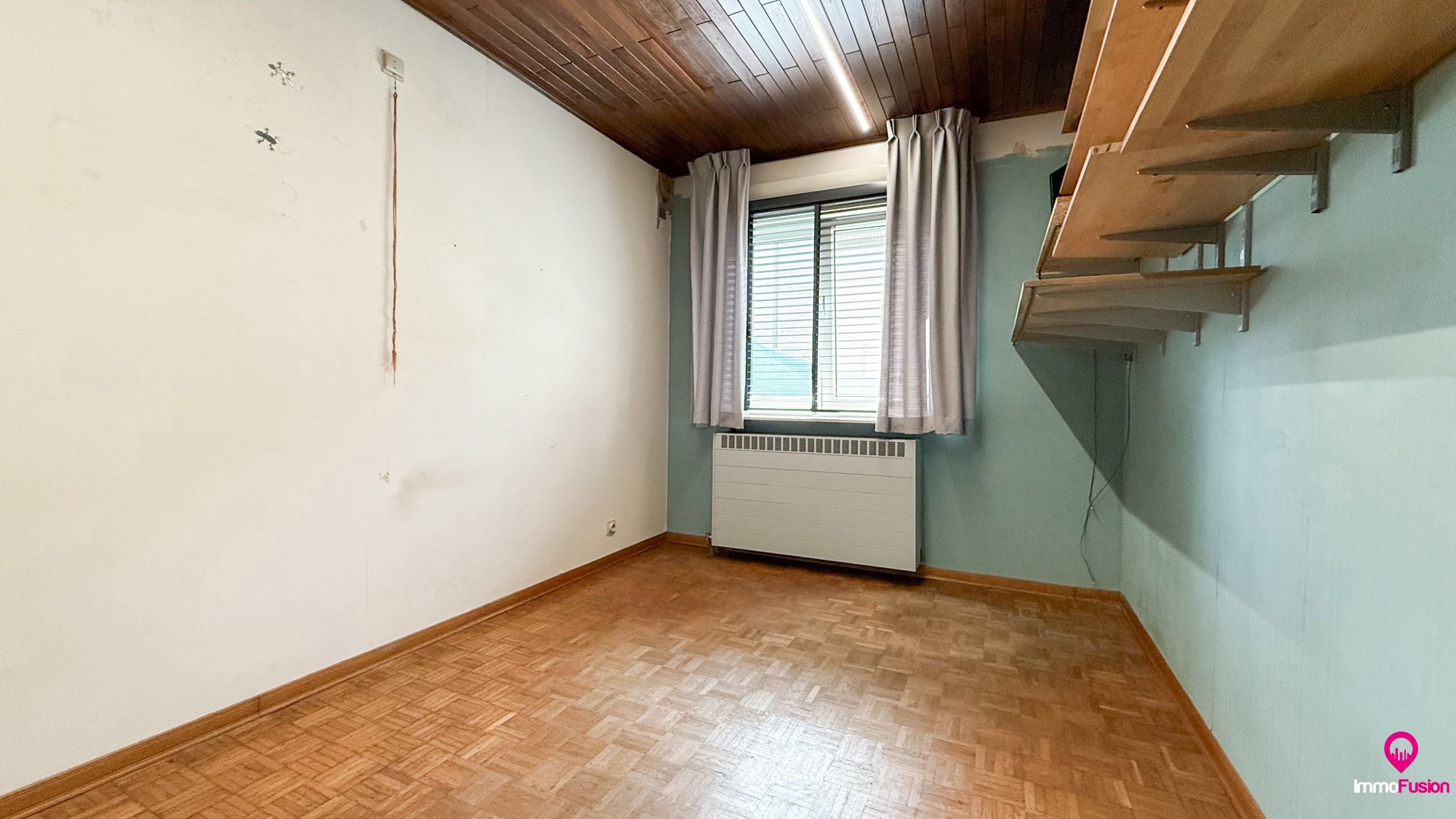 Instapklare gezinswoning met 4 slpks en mooie verzorgde tuin foto 10