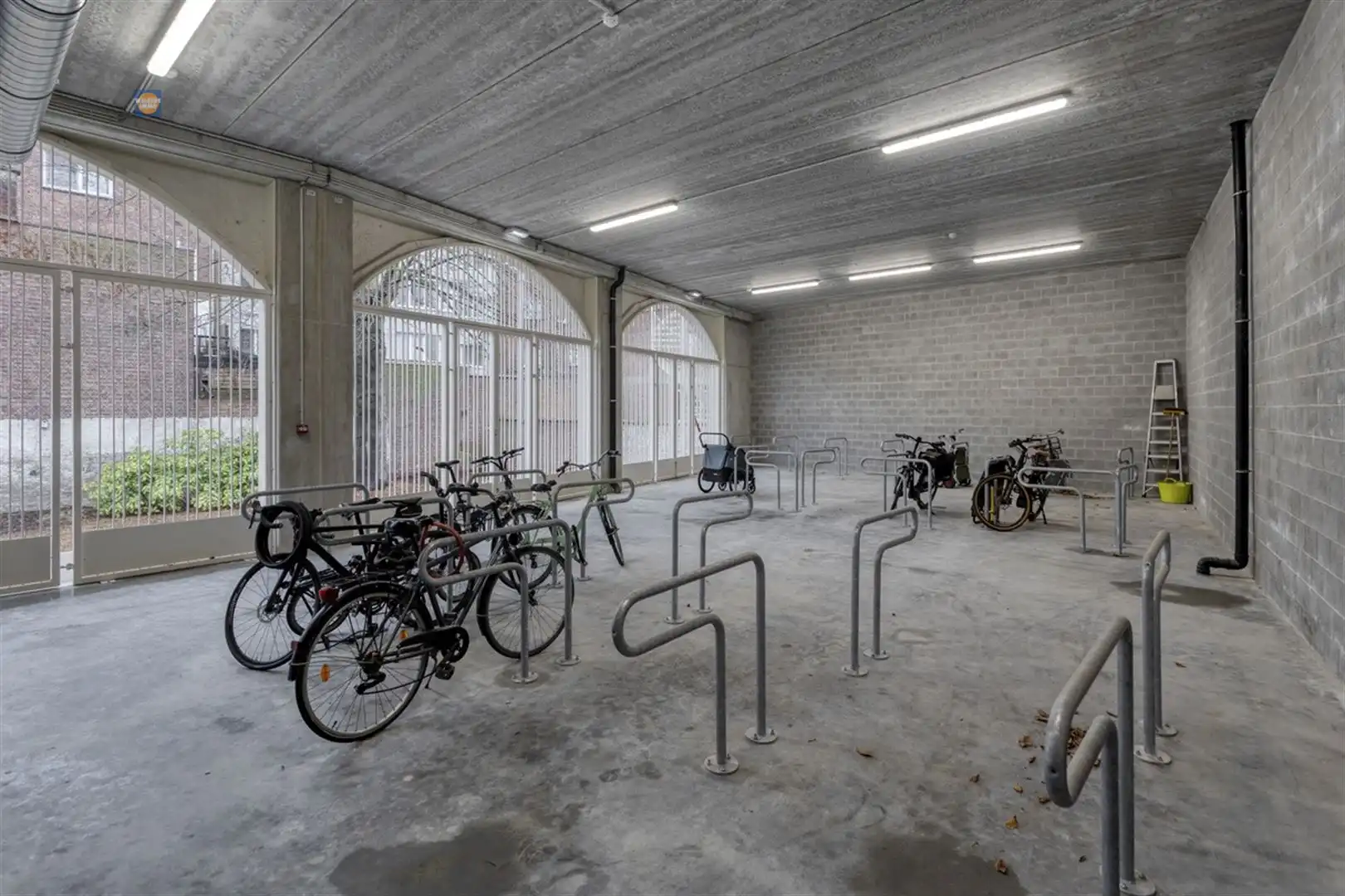 Modern en instapklaar appartement met 2 slaapkamers op absolute topligging foto 30