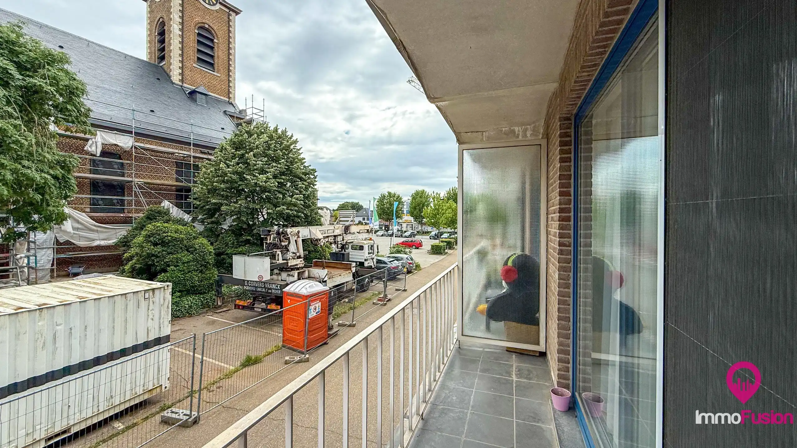 Gezellig appartement met ruim terras in het hart van Koersel foto 11