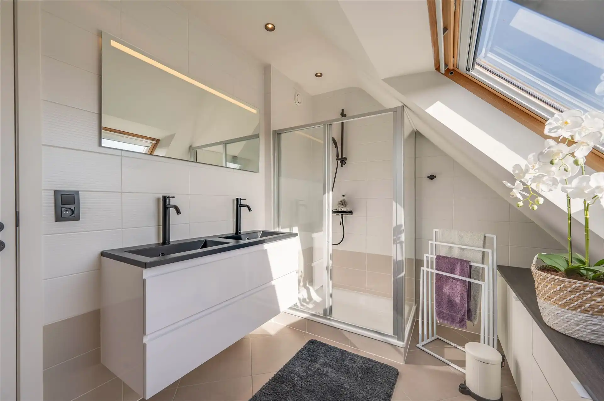 Ruime en stijlvolle duplex met terras en open zicht foto 17