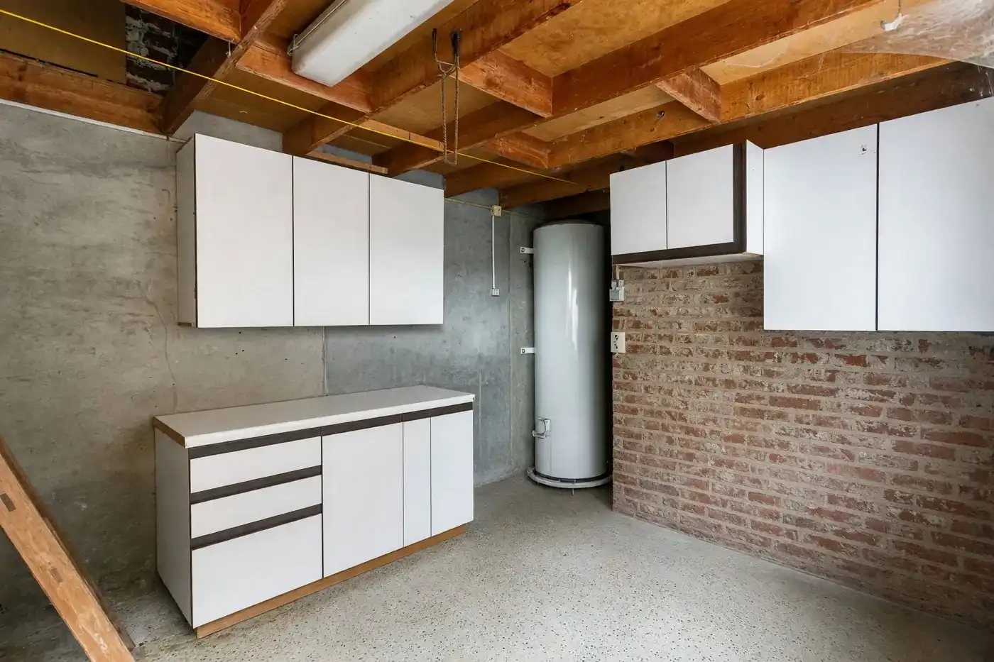 Woning met tuin, garage en uitweg in Zwevegem foto 13