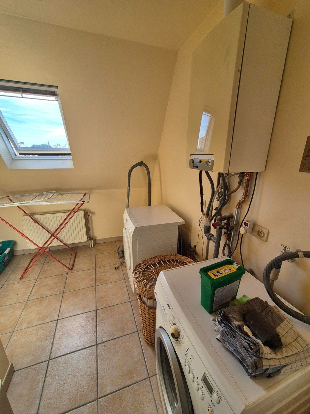 Ruim duplex-appartement met garage te Zulte foto 11