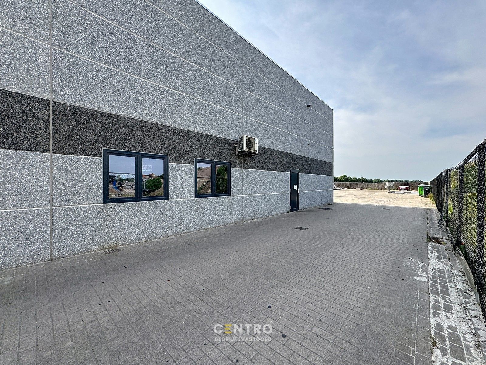 Recent bedrijfsbouw (°2021) op 1.930m2 te Eede! foto 18