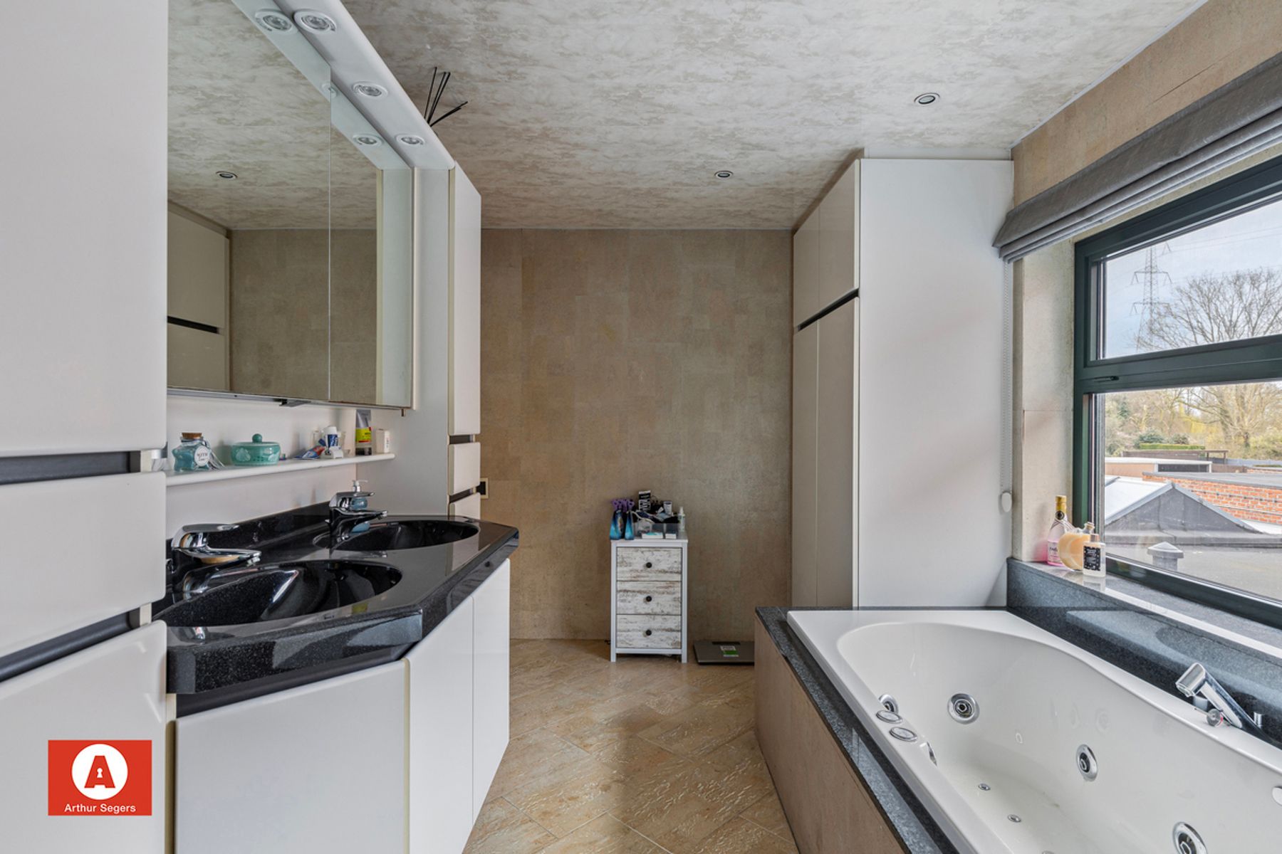 Ruime woning met handelsruimte op topligging in Malderen  foto 13