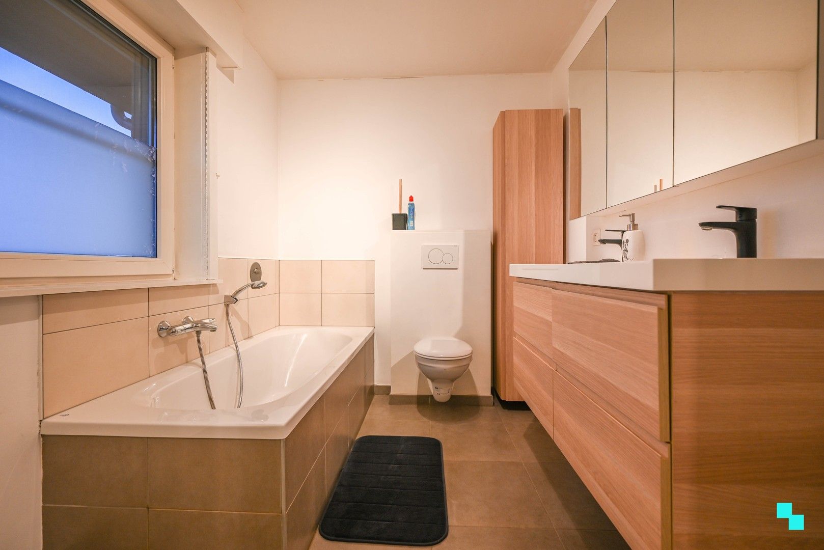 Instapklare woning nabij centrum Deerlijk foto 16