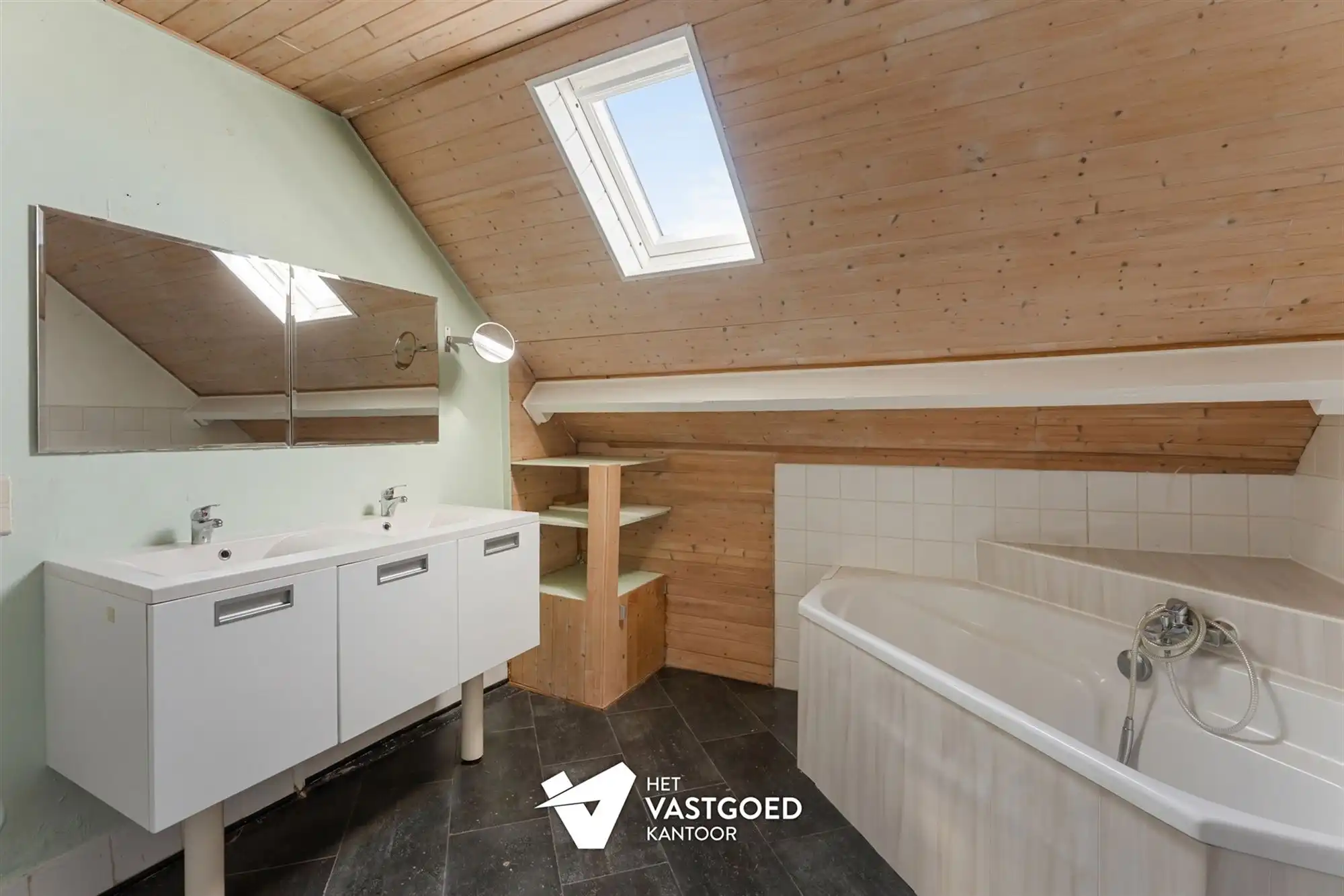 OP TE FRISSEN ENERGIEZUINIGE WONING MET POTENTIEEL GELEGEN OP EEN PERCEEL VAN 650M² TE BEVERLO foto 17