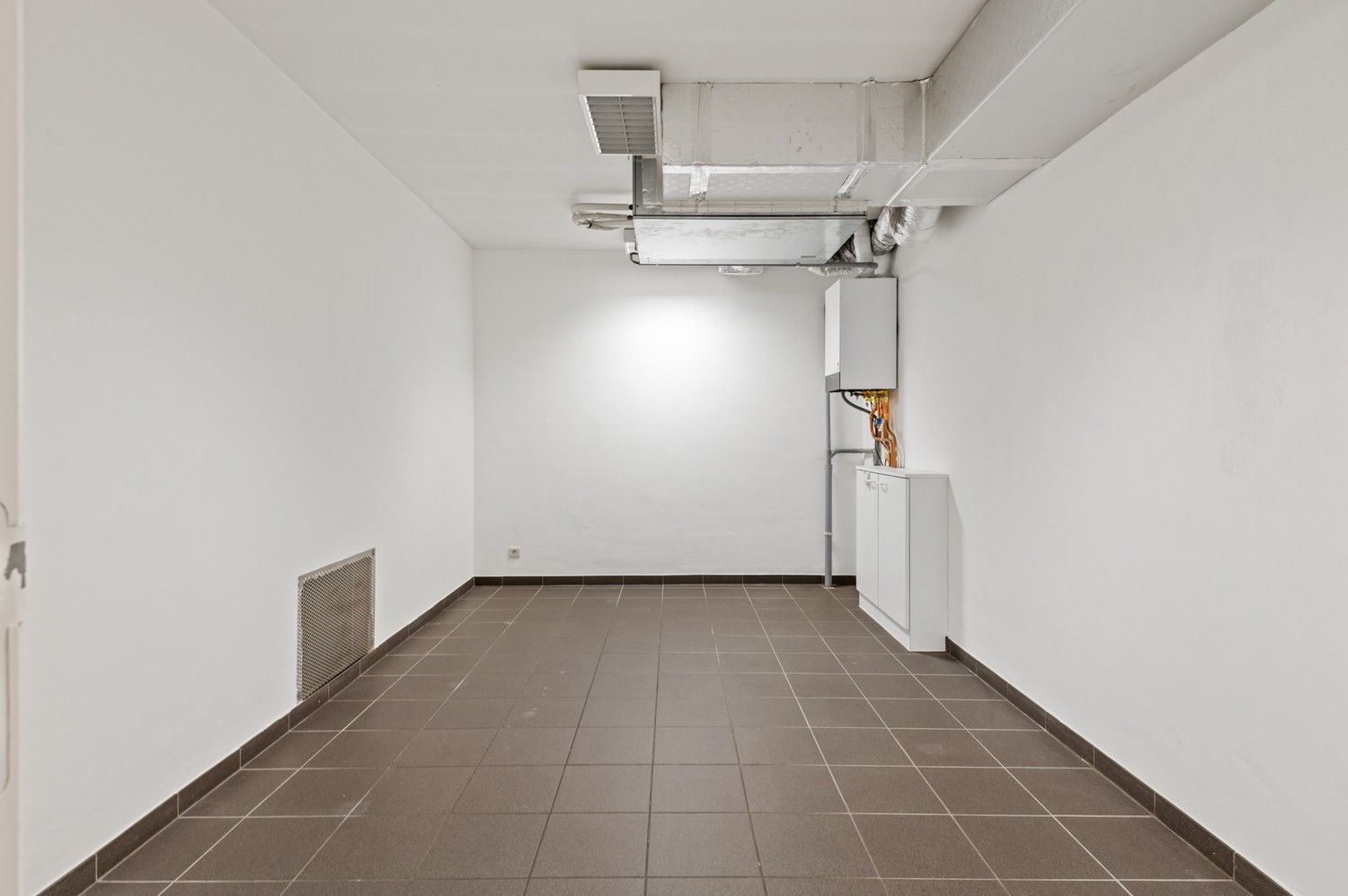 Handelspand met duplex in het centrum van Wijnegem! foto 10