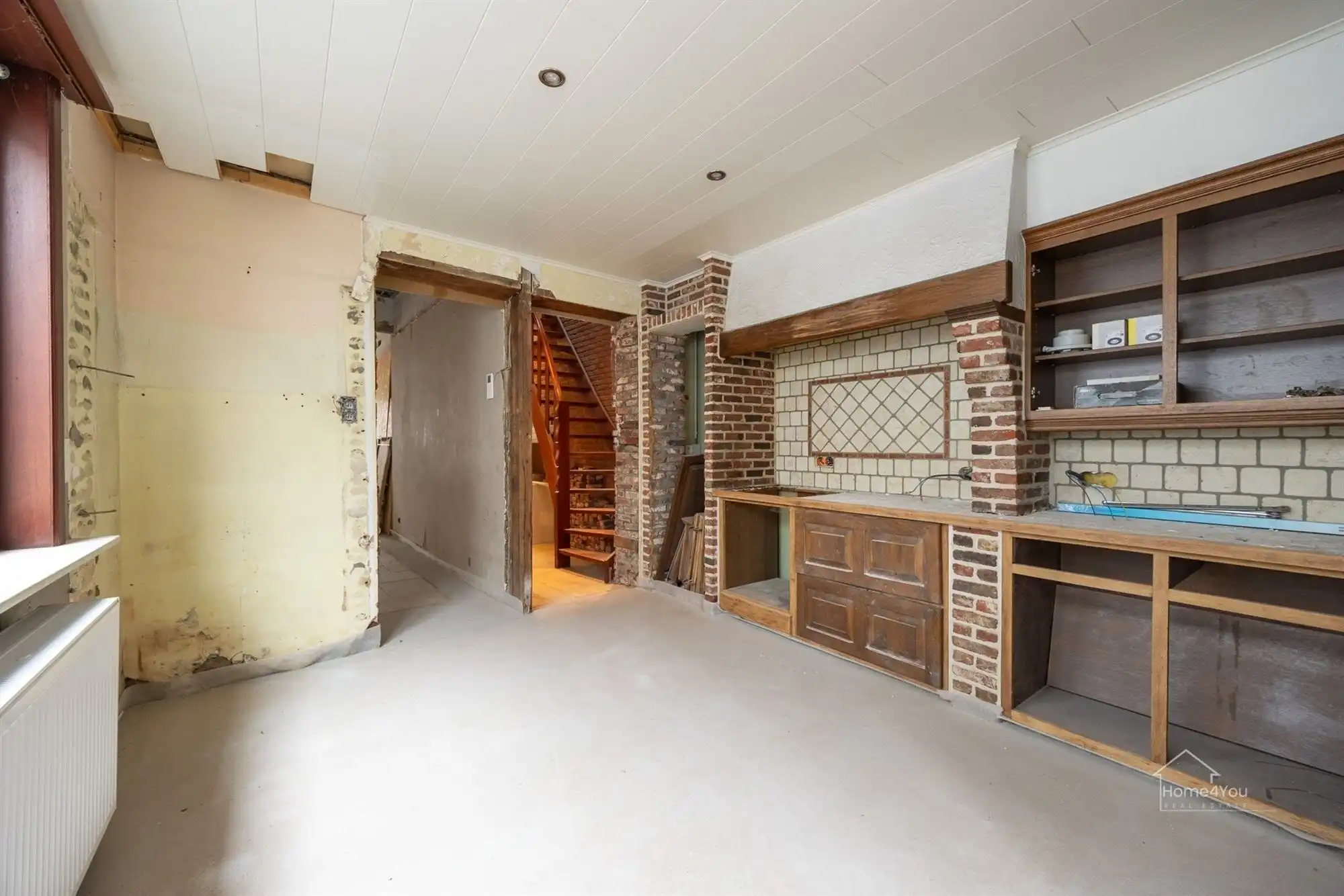 Te Renoveren Rijwoning - 2/3 slaapkamers + zolder foto 8