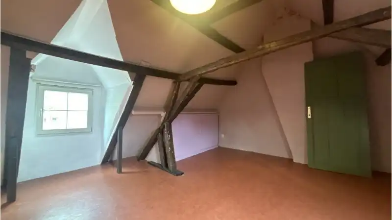 Karaktervolle 2-slaapkamerwoning met ruim TERRAS te huur in Brugge foto 8