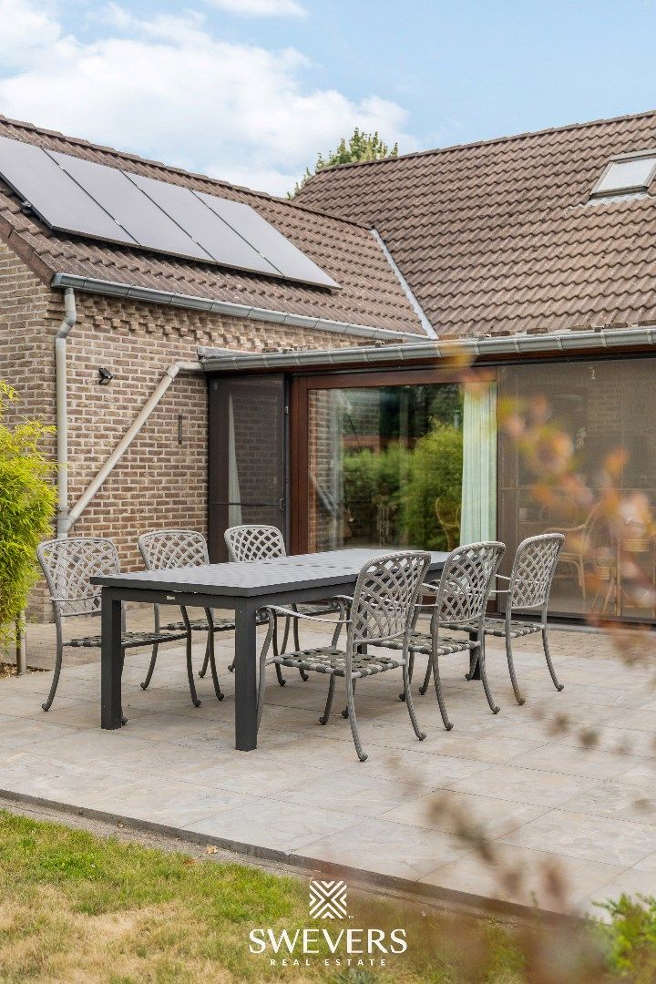 Rustig gelegen ruime woning met 3 slaapkamers op een zonnig perceel van 9a foto 27