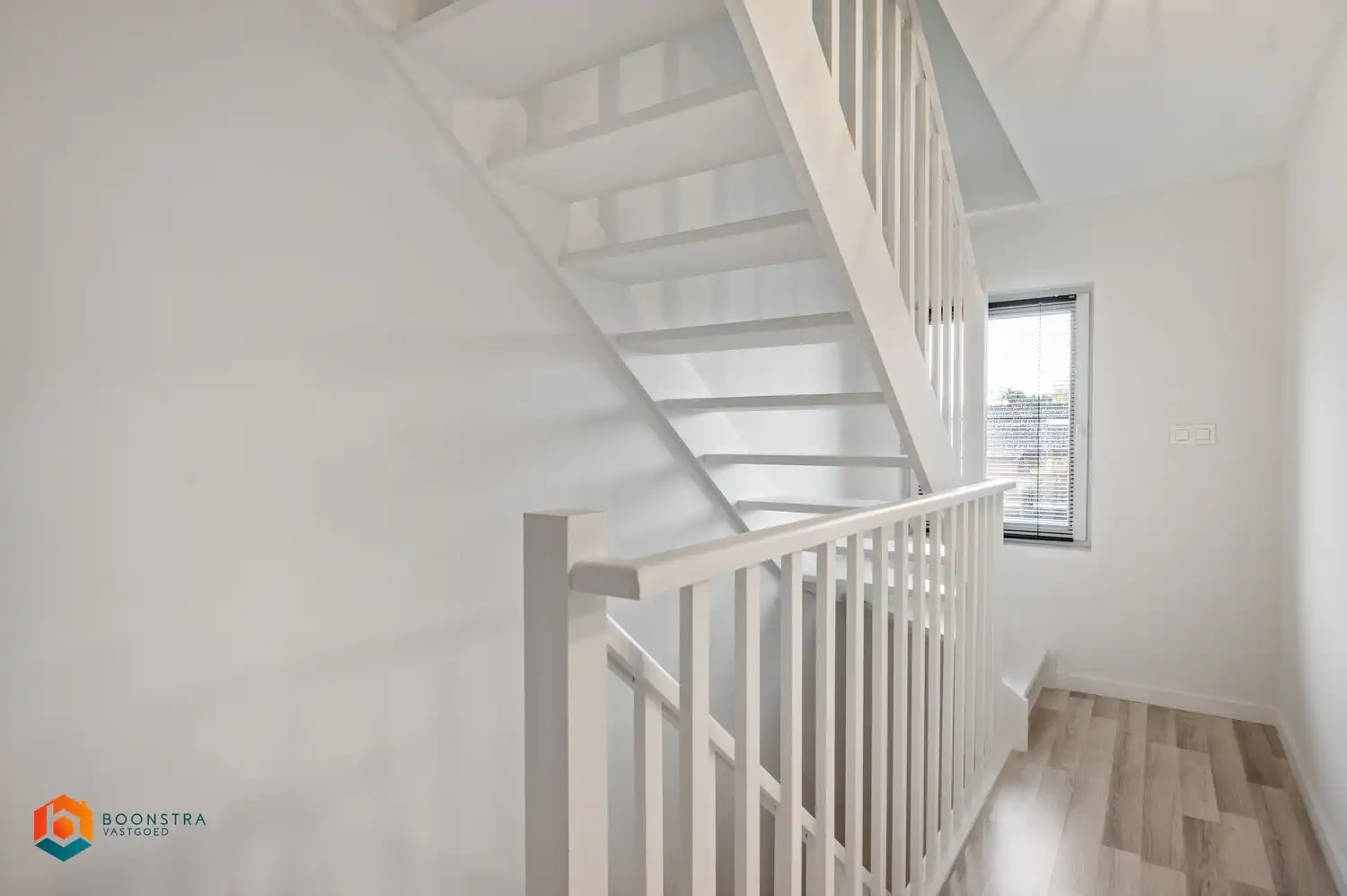 Volledig gerenoveerde woning (2020) met 2 slpkrs te Baal foto 12