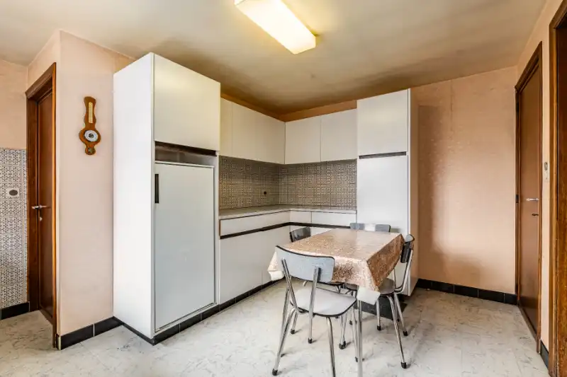 Ruime halfopen woning met potentieel foto 5