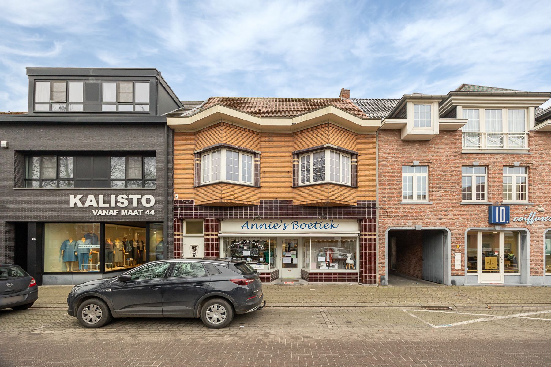 Veelzijdig handelspand met woonfunctie in hartje Hoogstraten foto 3