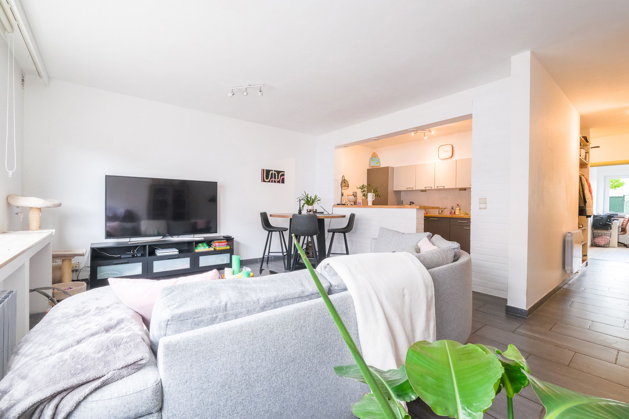 Instapklaar gelijkvloers appartement met tuin in Lier foto 2