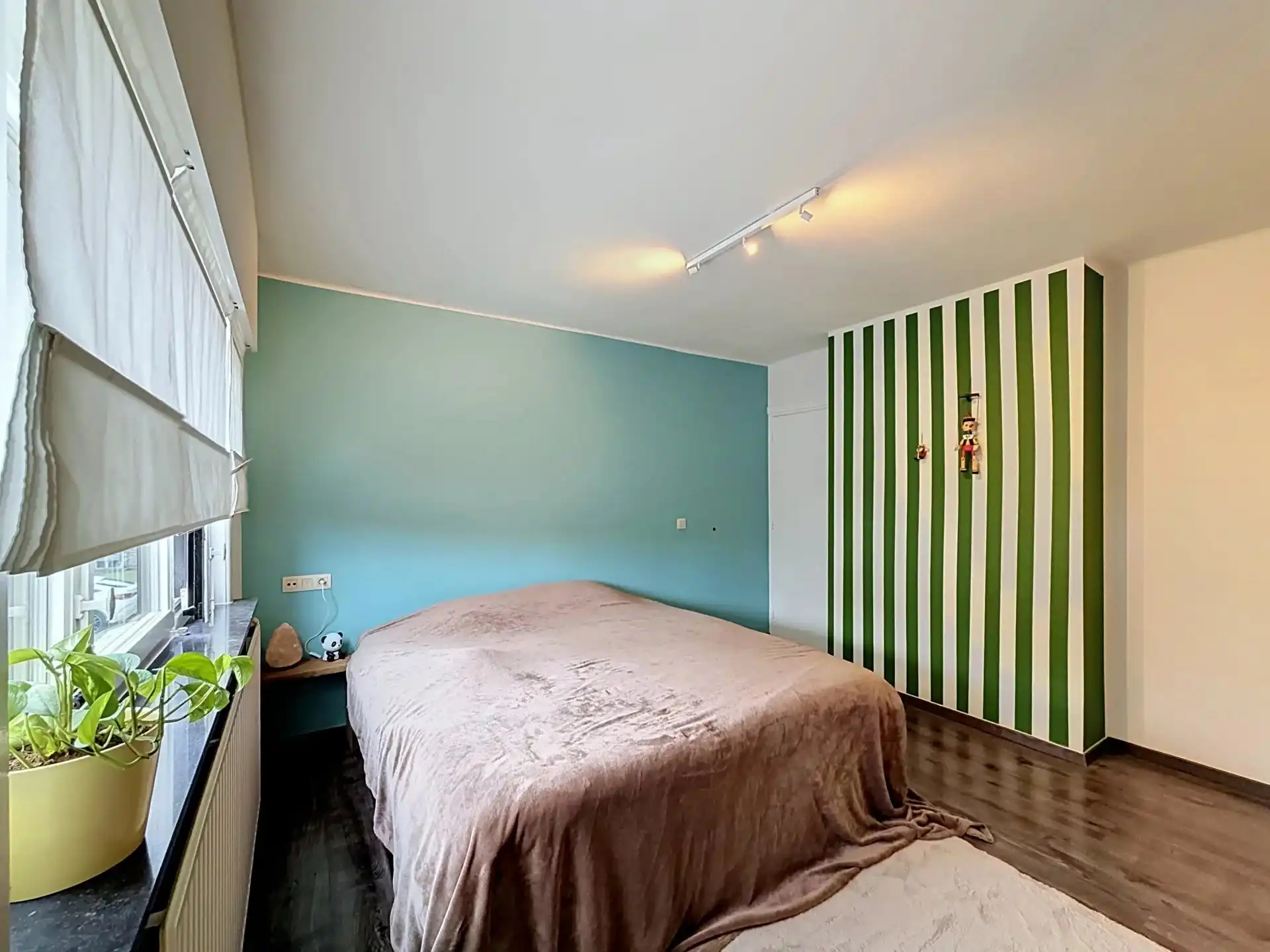 Instapklare gezellige woning op een mooi perceel met 3 slaapkamers en 2 badkamers foto 27