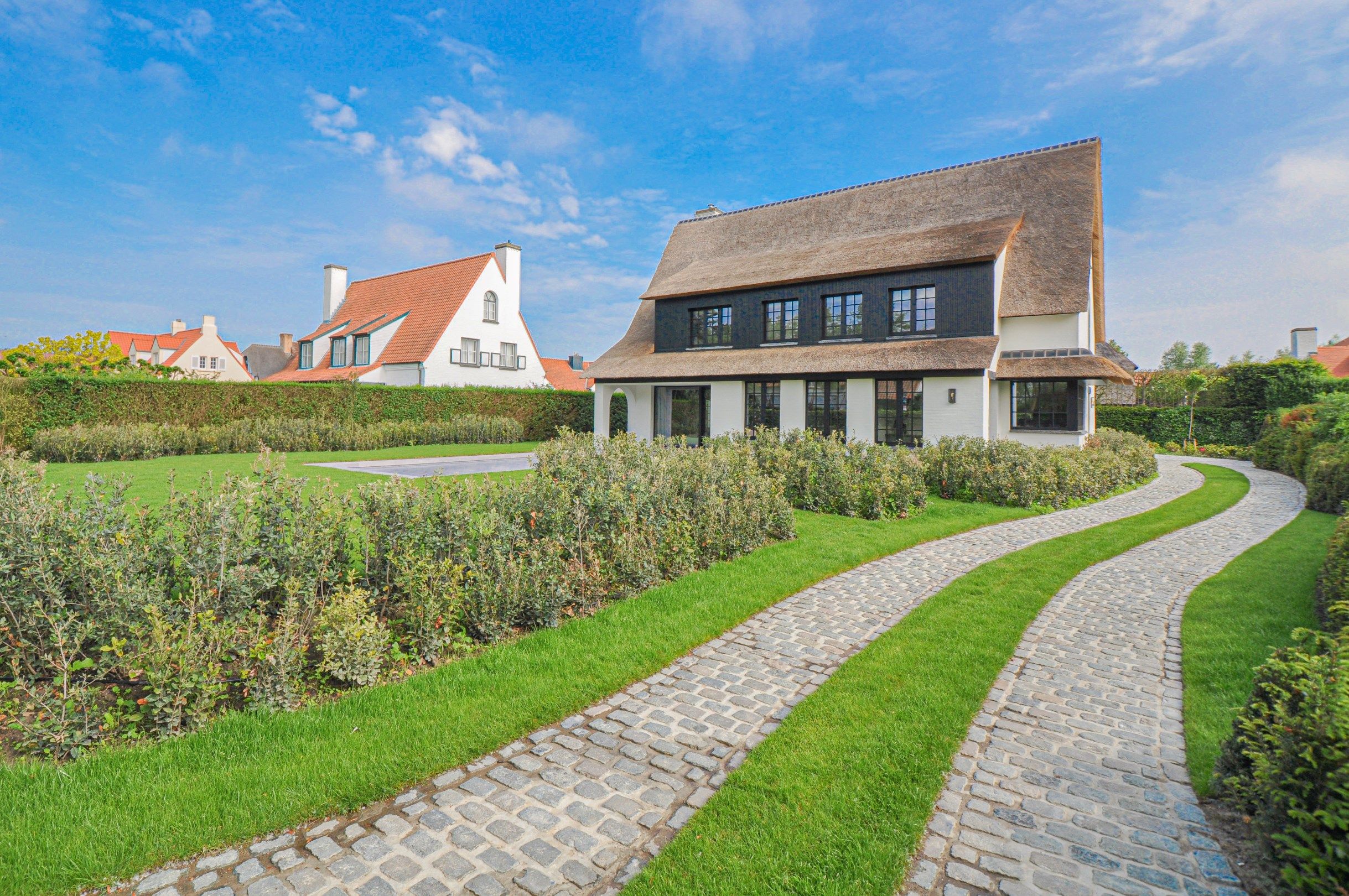  Volledig gerenoveerde villa rustig gelegen op de rand van het Zoute. foto 4