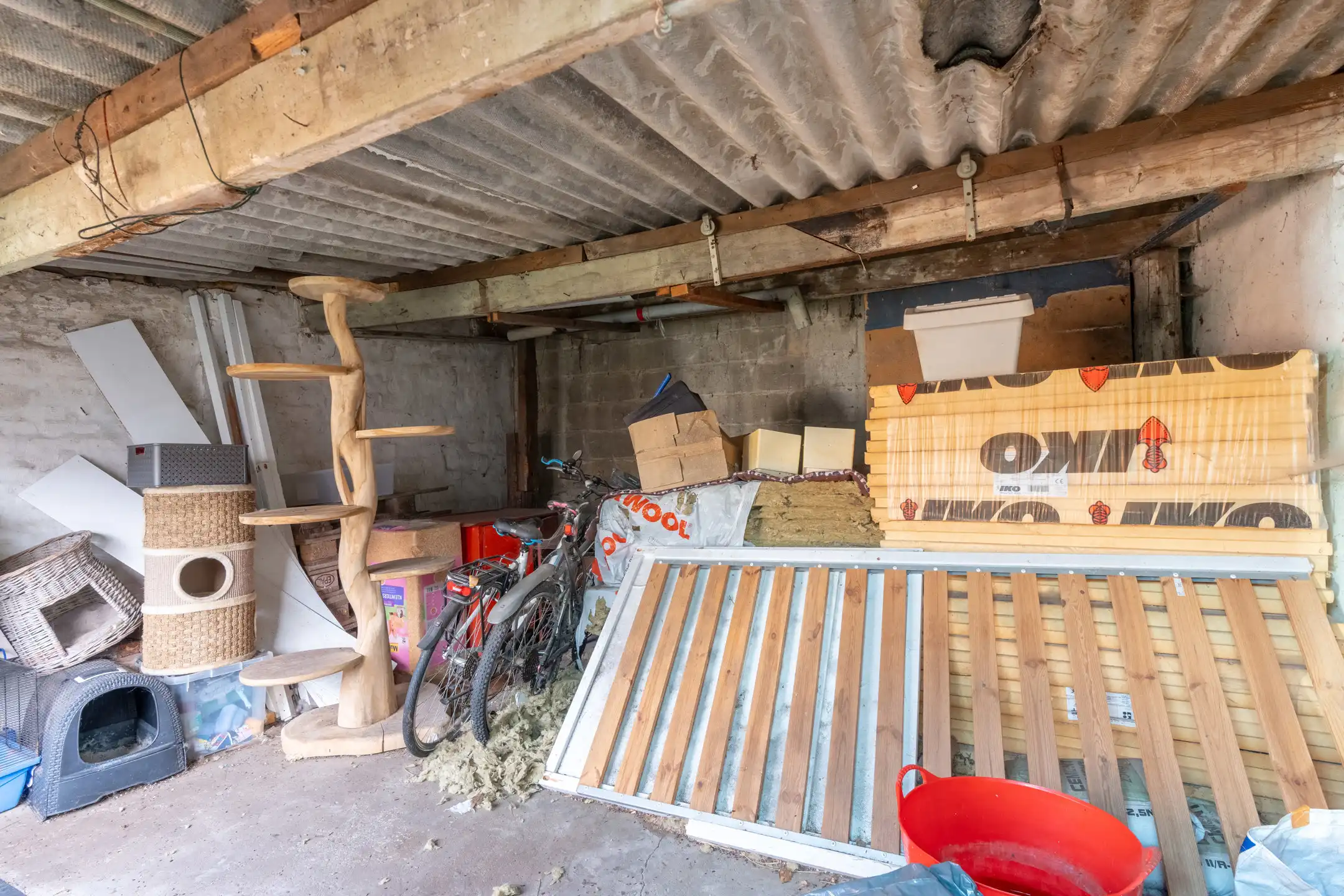 Recent gerenoveerde woning (2023) met 2 slaapkamers en gezellige stadstuin. foto 27