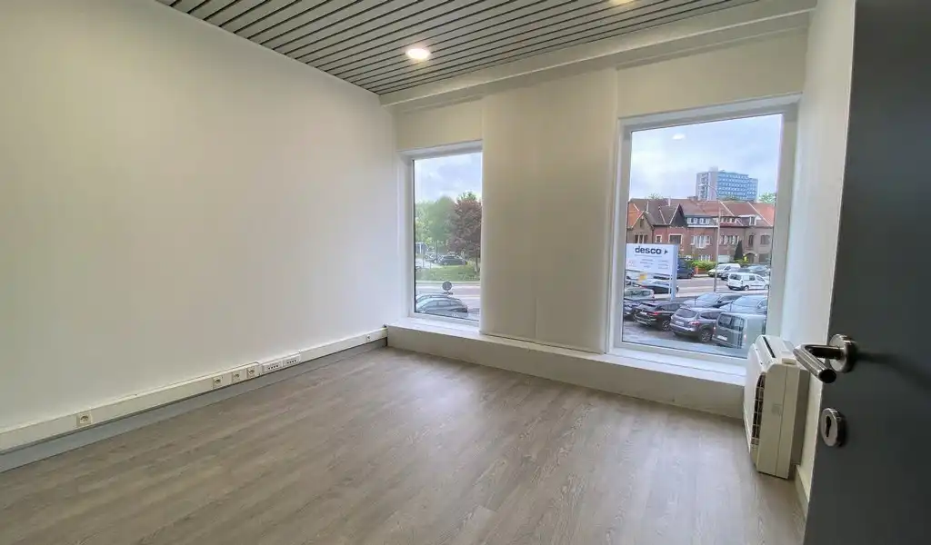 Kantoren te huur aan klaverblad in Gent foto 23