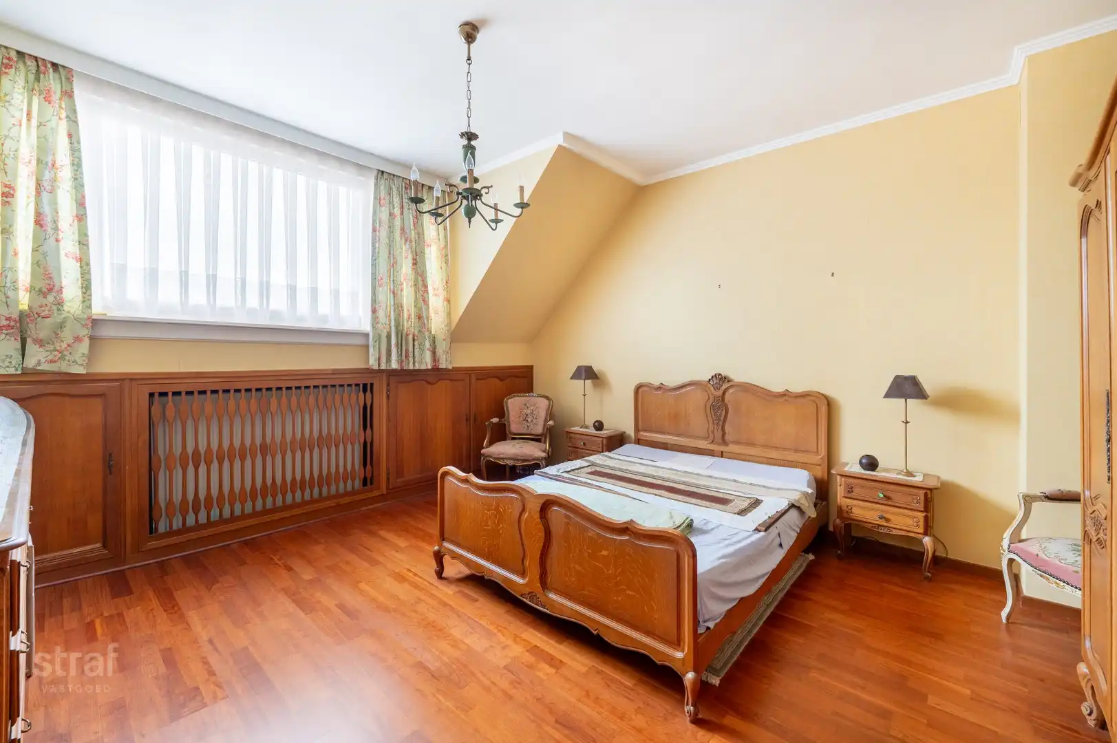 Bel-etage met drie ruime slaapkamers en een gezellige tuin foto 8