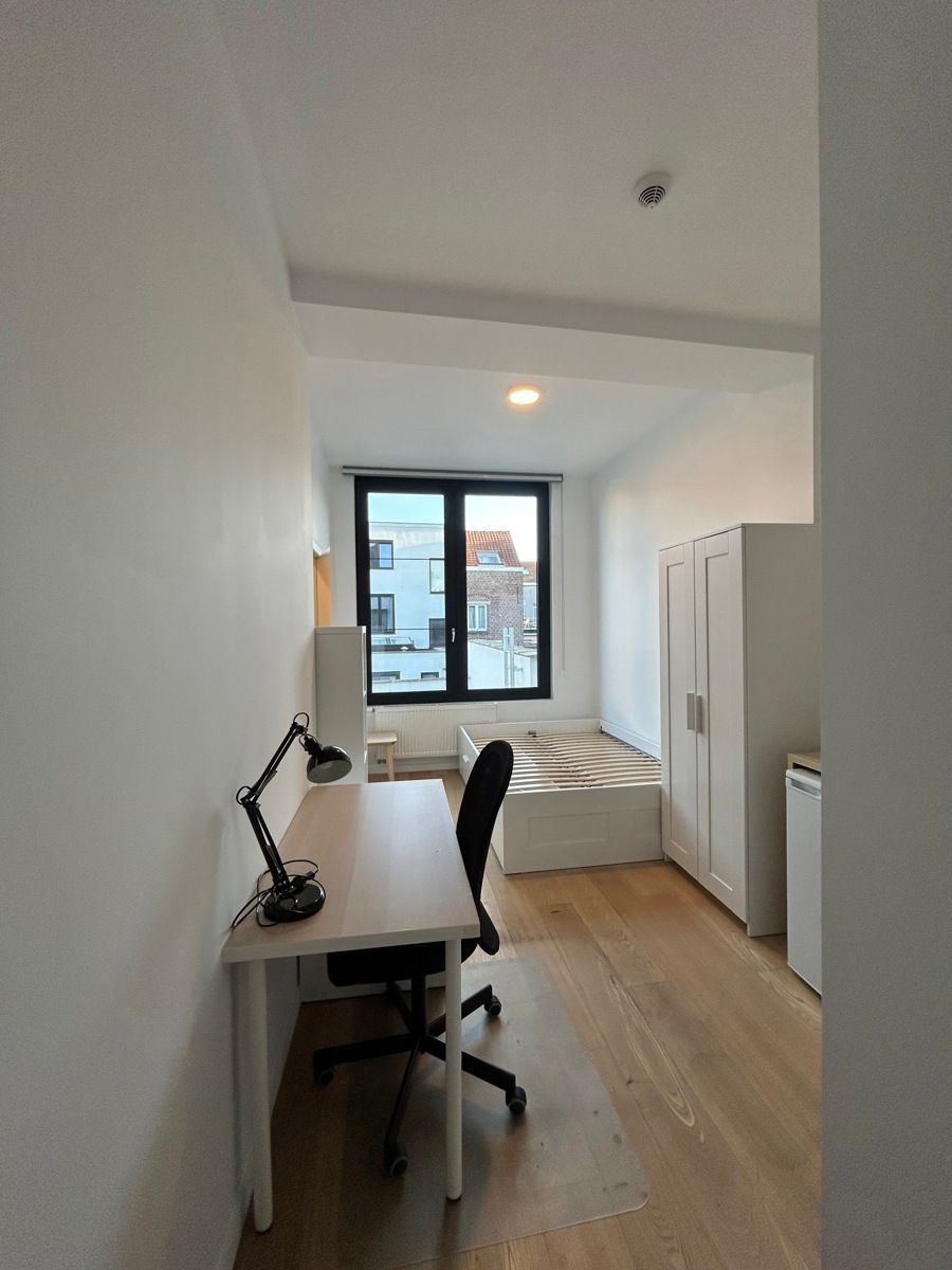 Studentenkamer met ruime badkamer foto 4