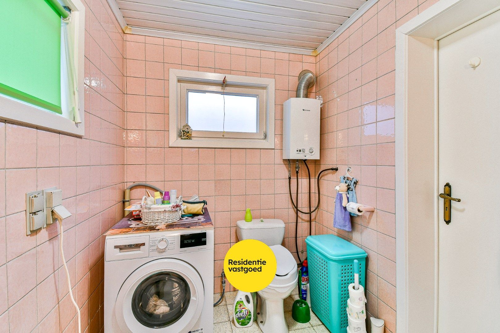 Te renoveren gezinswoning met drie slaapkamers en zongerichte tuin foto 16