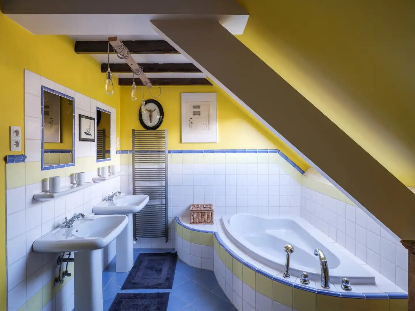 Karaktervolle burgerwoning met stadstuin op het dorpsplein foto 11