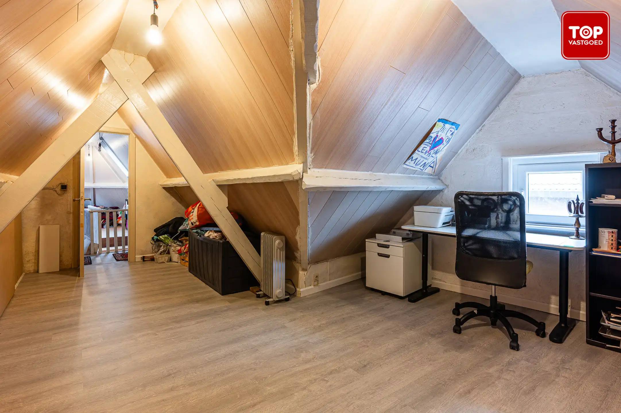 Instapklare woning met 4 slaapkamers en tuin in het hart van Sleidinge foto 28