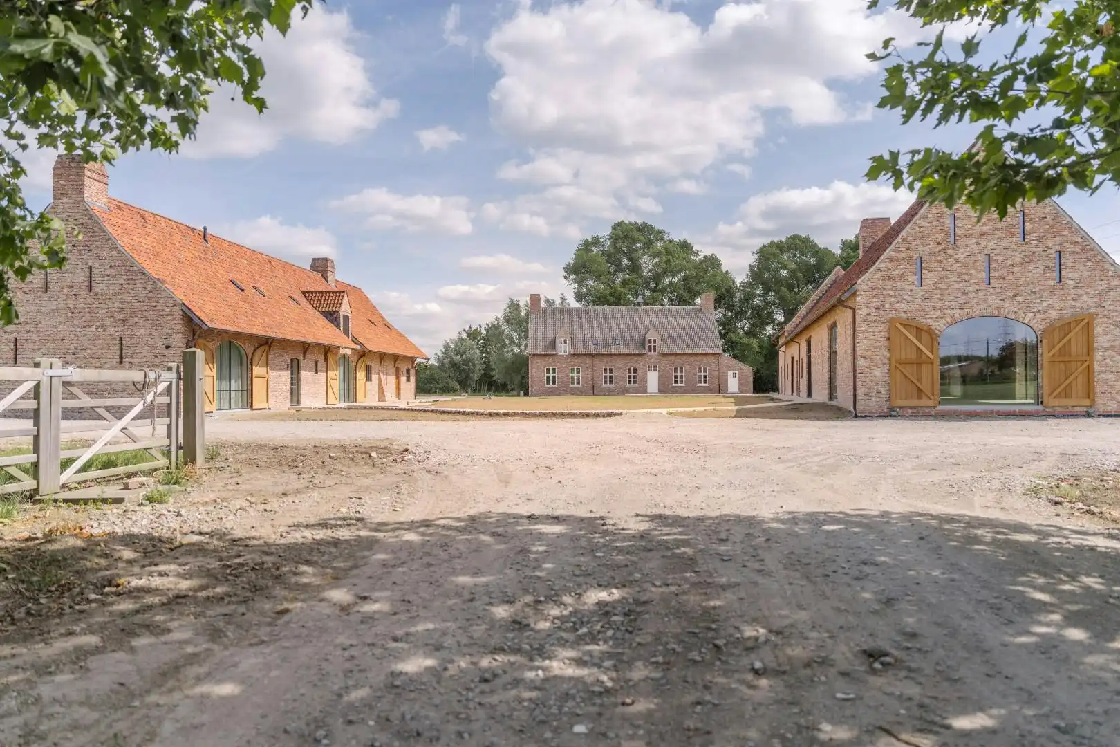 Uitzonderlijke nieuwbouwhoeve op ruim 2 hectare in Roeselare foto 7