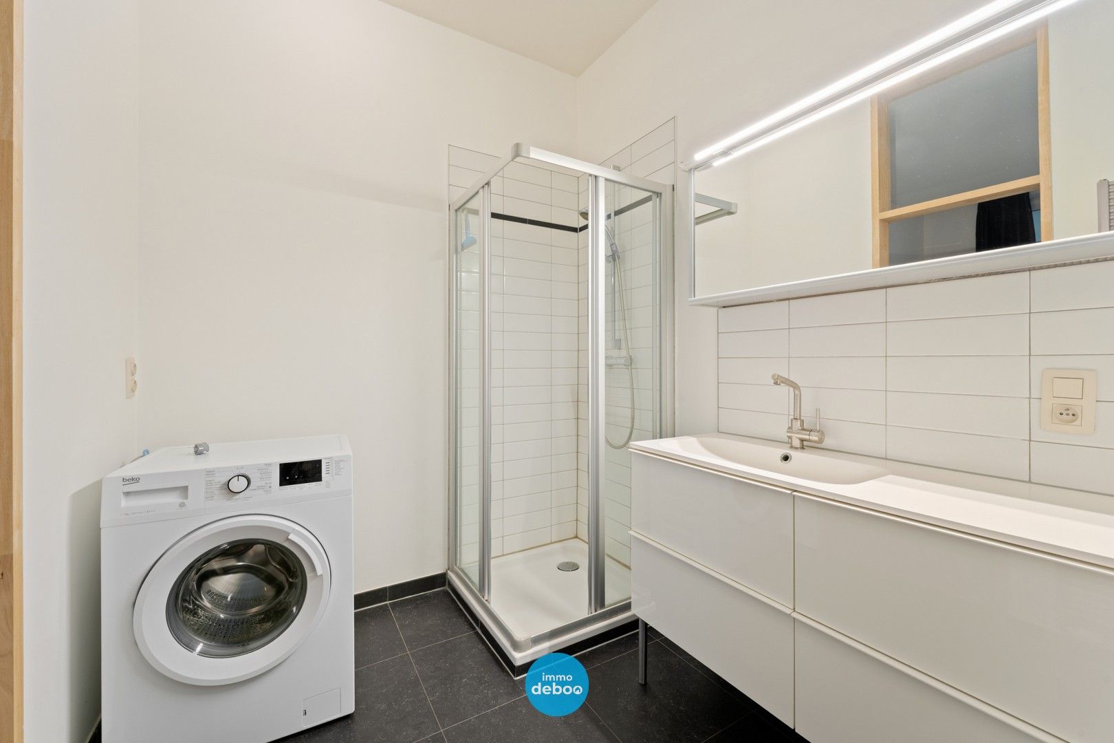 Instapklaar appartement in jong gebouw foto 12